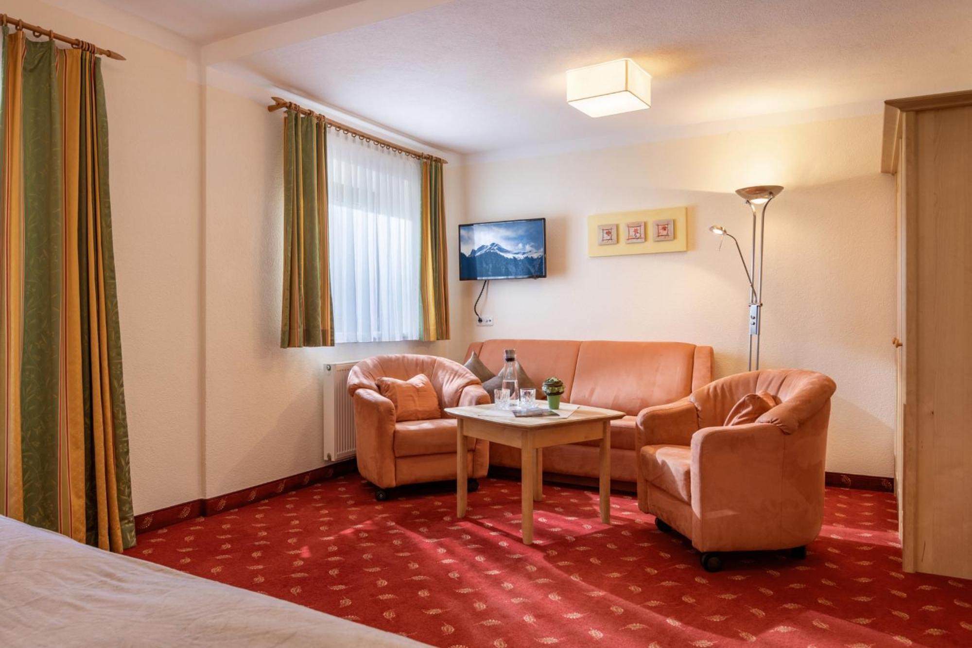 Hotel Garni Birkenhof Mayrhofen Ngoại thất bức ảnh