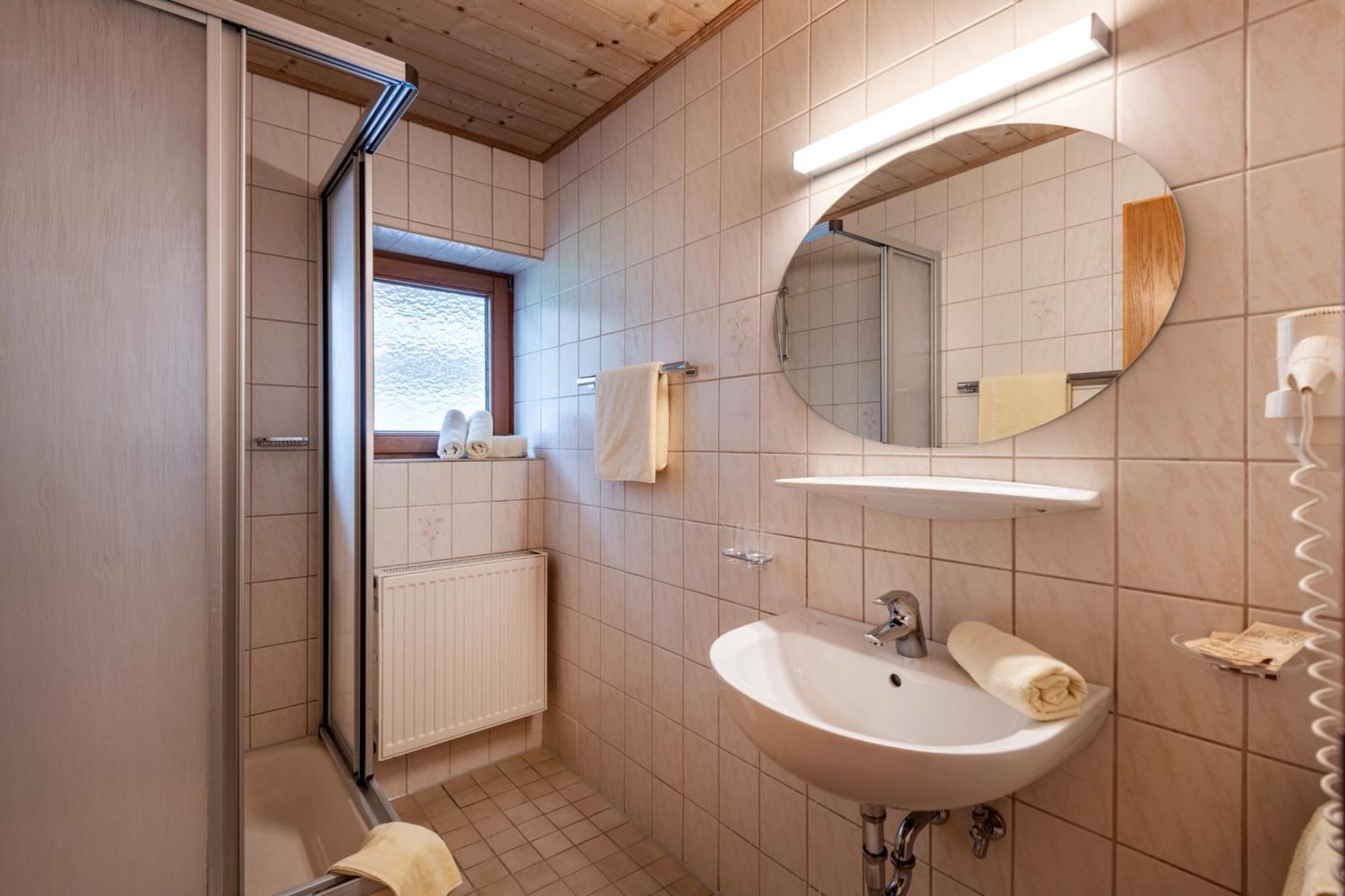 Hotel Garni Birkenhof Mayrhofen Ngoại thất bức ảnh